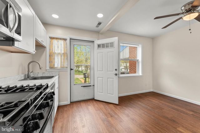 245 ORVILLE RD, Essex, MD 21221