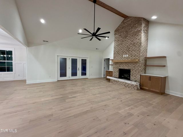 1420 Hairetown Road, Johnson City, TN 37615