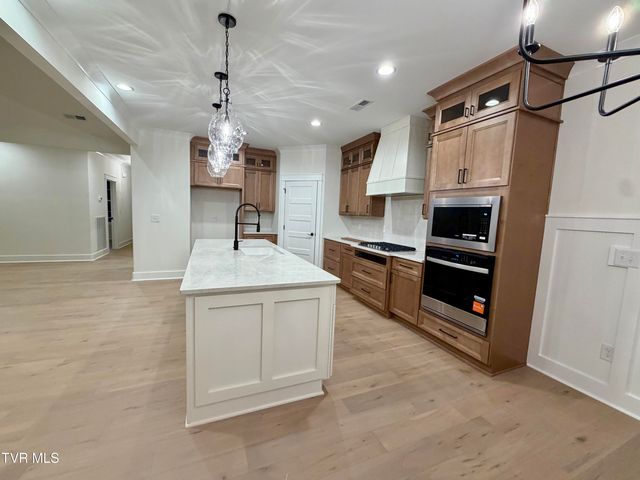 1420 Hairetown Road, Johnson City, TN 37615
