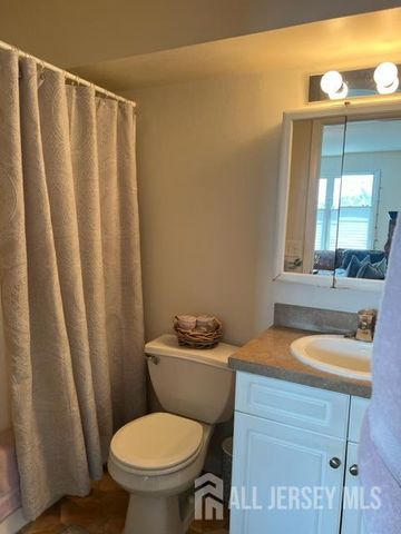 15 Station Place A, Metuchen, NJ 08840