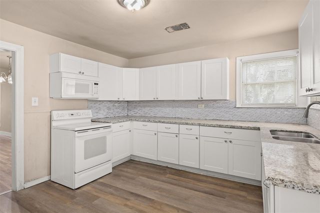 630 Orange Street, La Marque, TX 77568