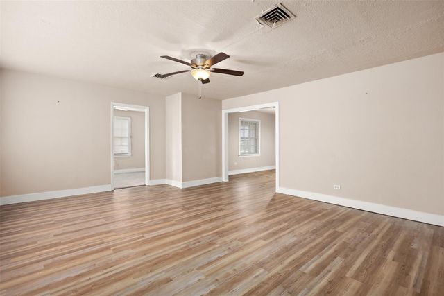 630 Orange Street, La Marque, TX 77568