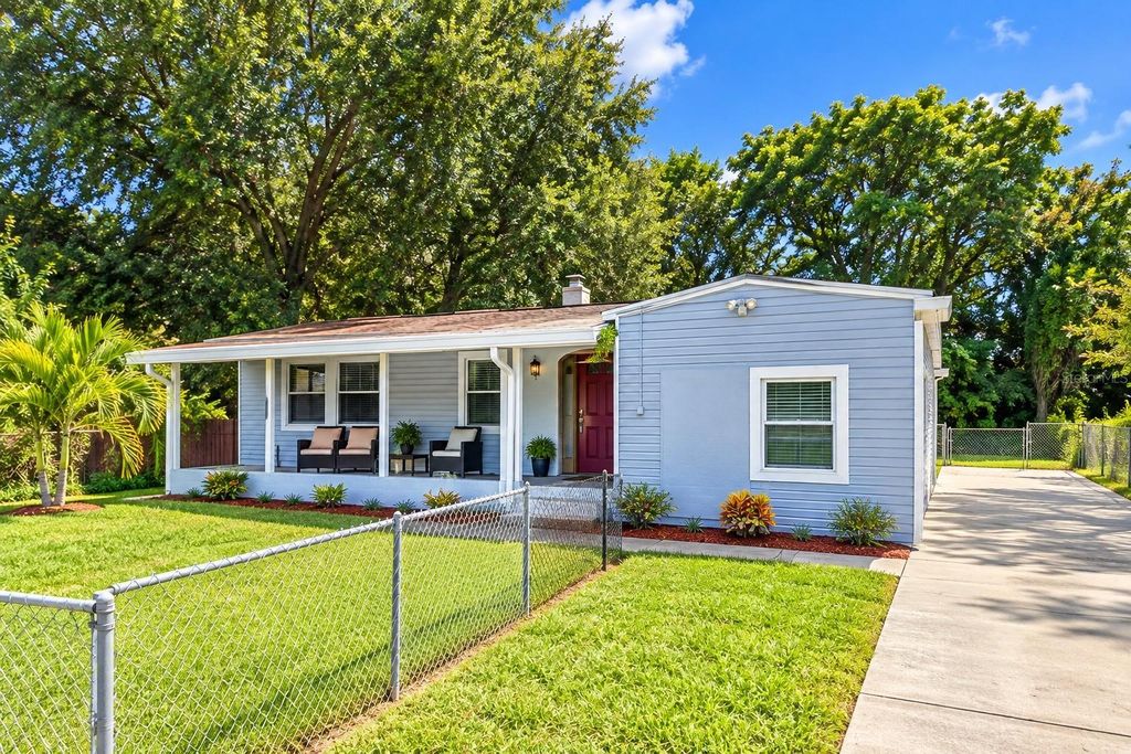 Image 2 of property listing at 1624 GRAND STREET, Orlando, FL 32805