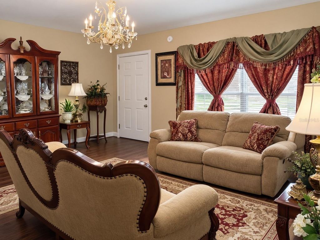 Image 8 of property listing at 1624 GRAND STREET, Orlando, FL 32805
