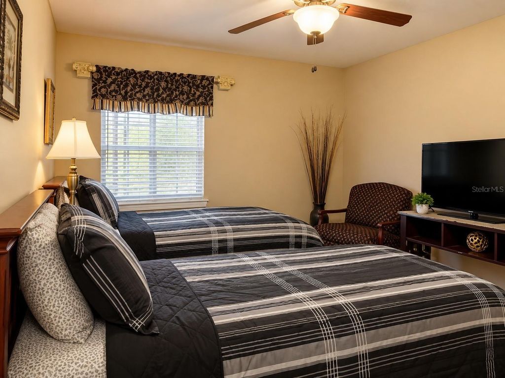 Image 10 of property listing at 1624 GRAND STREET, Orlando, FL 32805