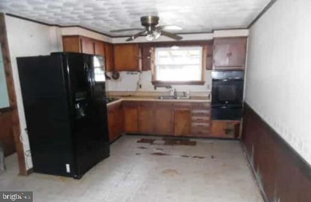 1003 BAYNER RD, Essex, MD 21221