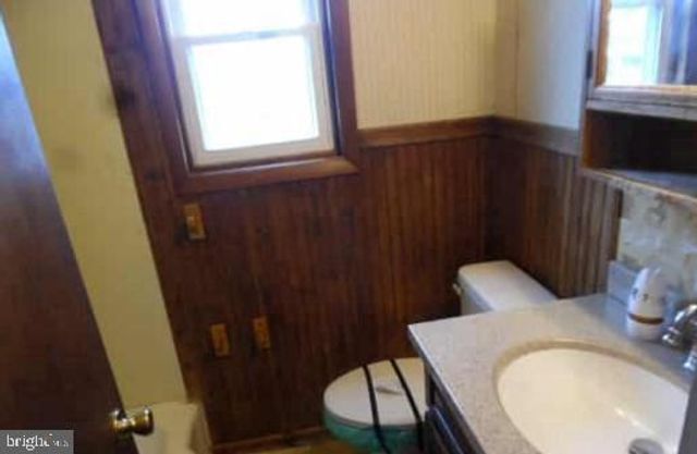 1003 BAYNER RD, Essex, MD 21221