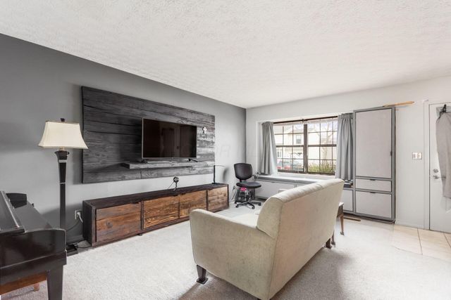 881 Upholland Lane, 20B, Columbus, OH 43085