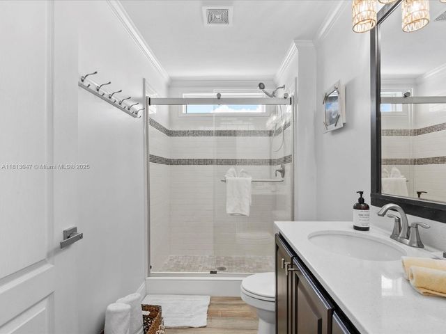 117 La Paloma Rd, Key Largo, FL 33037