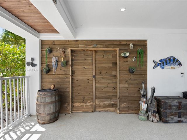 117 La Paloma Rd, Key Largo, FL 33037