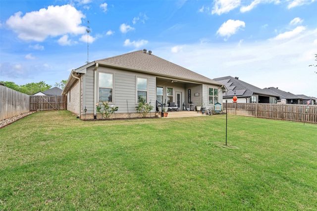 112 Amanda Avenue, Bullard, TX 75757