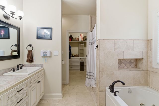 5 Cimarron Dr., Hattiesburg, MS 39402