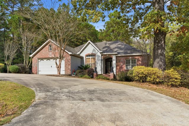 5 Cimarron Dr., Hattiesburg, MS 39402