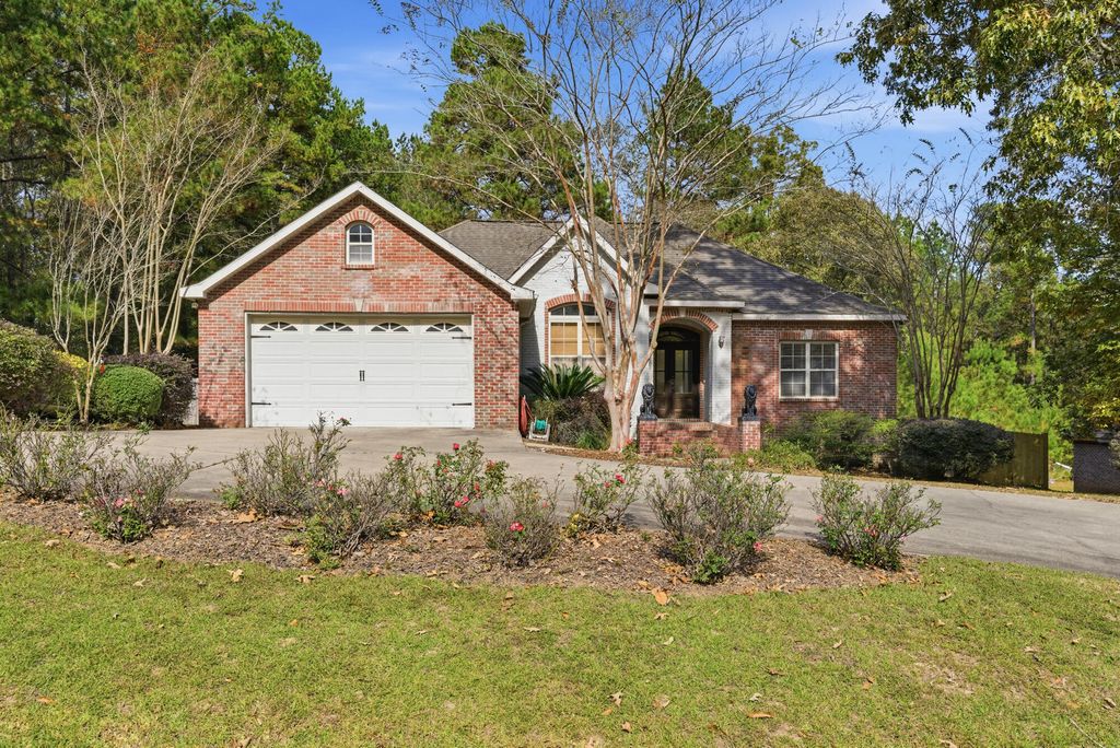 5 Cimarron Dr., Hattiesburg, MS 39402