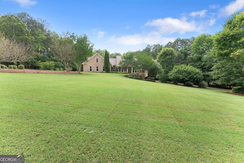 1178 Antrim Glen Drive, Hoschton, GA 30548