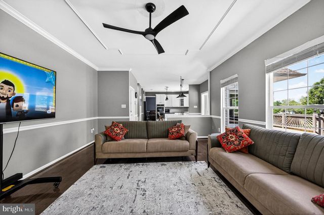 413 CROSMAN CT, Purcellville, VA 20132