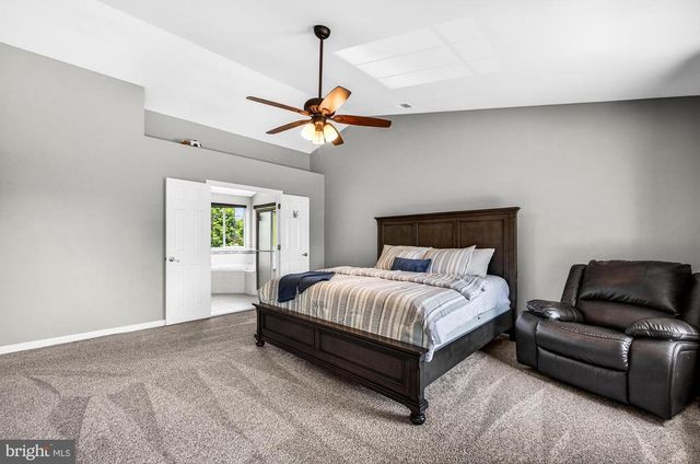 413 CROSMAN CT, Purcellville, VA 20132