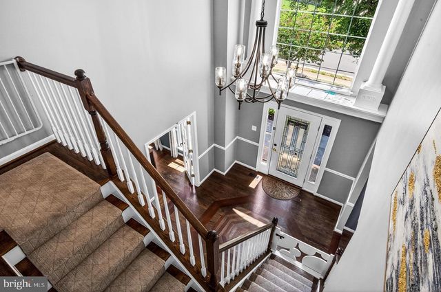 413 CROSMAN CT, Purcellville, VA 20132