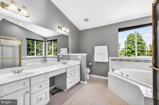 413 CROSMAN CT, Purcellville, VA 20132