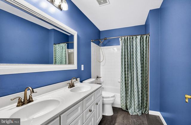 413 CROSMAN CT, Purcellville, VA 20132