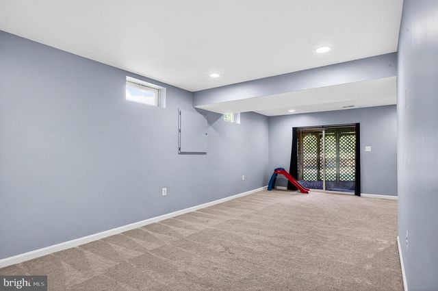 413 CROSMAN CT, Purcellville, VA 20132