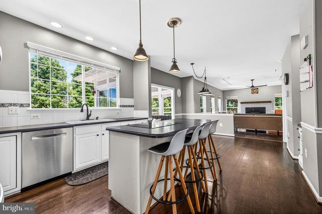413 CROSMAN CT, Purcellville, VA 20132