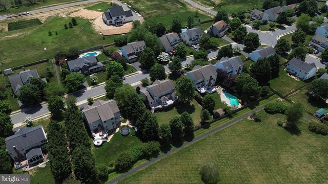 413 CROSMAN CT, Purcellville, VA 20132