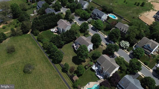 413 CROSMAN CT, Purcellville, VA 20132