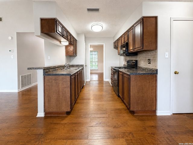 16606 MARTINS FERRY ST, San Antonio, TX 78247