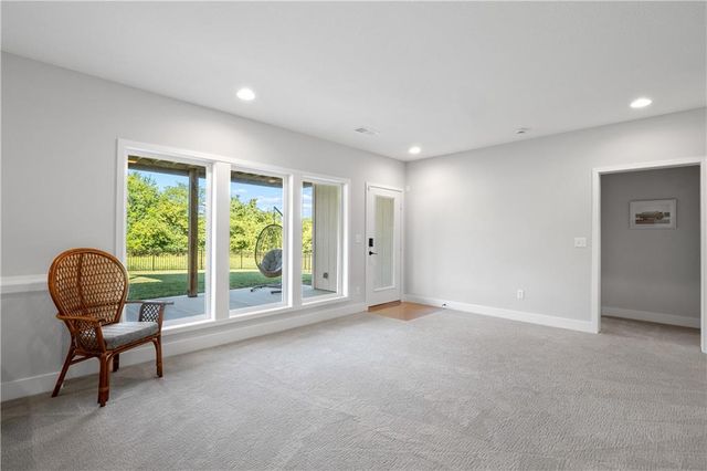 3208 Saddlebred Terrace, Lee's Summit, MO 64082