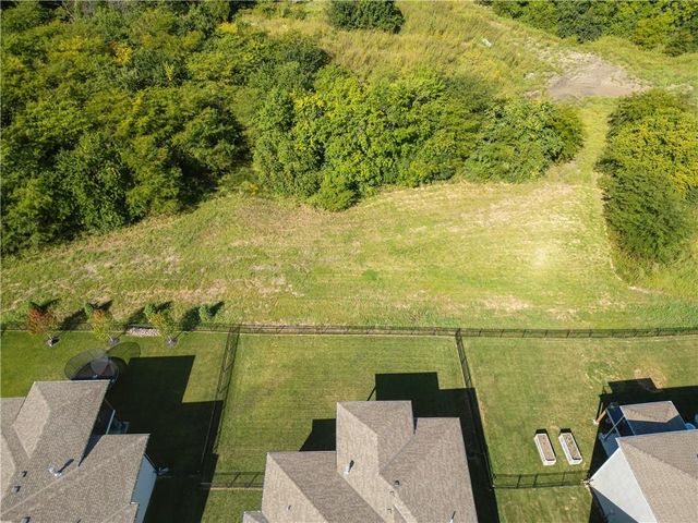 3208 Saddlebred Terrace, Lee's Summit, MO 64082