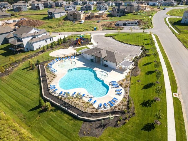 3208 Saddlebred Terrace, Lee's Summit, MO 64082