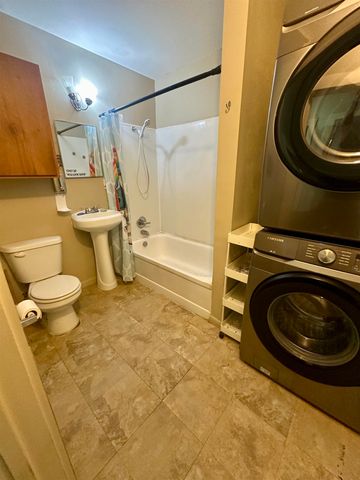 4636 E Harry St, Wichita, KS 67218