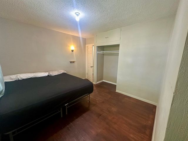 4636 E Harry St, Wichita, KS 67218