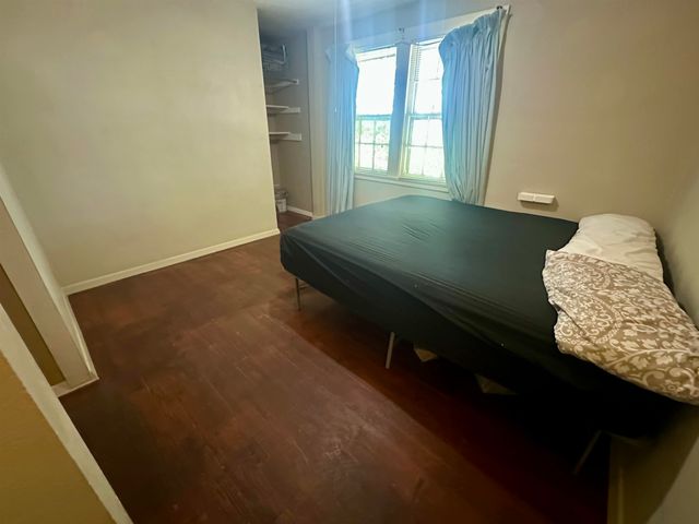 4636 E Harry St, Wichita, KS 67218