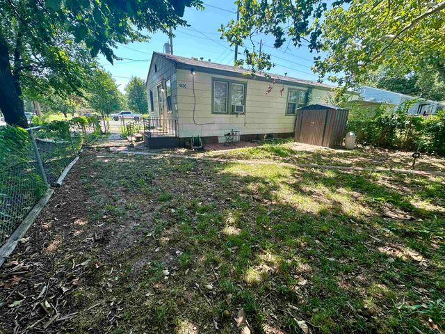 4636 E Harry St, Wichita, KS 67218