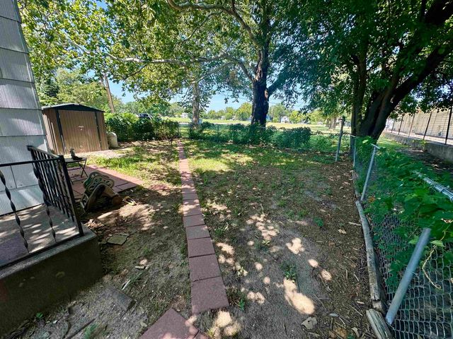 4636 E Harry St, Wichita, KS 67218