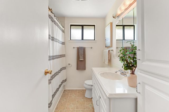 4231 Marshall Ave, Carmichael, CA 95608