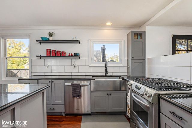 1322 Catalpa Drive, Berkley, MI 48072