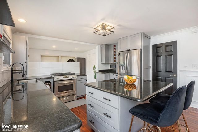 1322 Catalpa Drive, Berkley, MI 48072