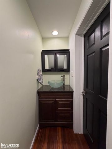 1322 Catalpa Drive, Berkley, MI 48072