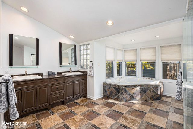 1322 Catalpa Drive, Berkley, MI 48072