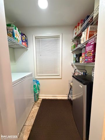 1322 Catalpa Drive, Berkley, MI 48072