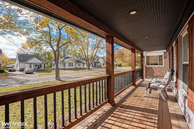 1322 Catalpa Drive, Berkley, MI 48072