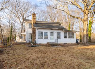 25 Greyledge Road, Branford, CT 06405