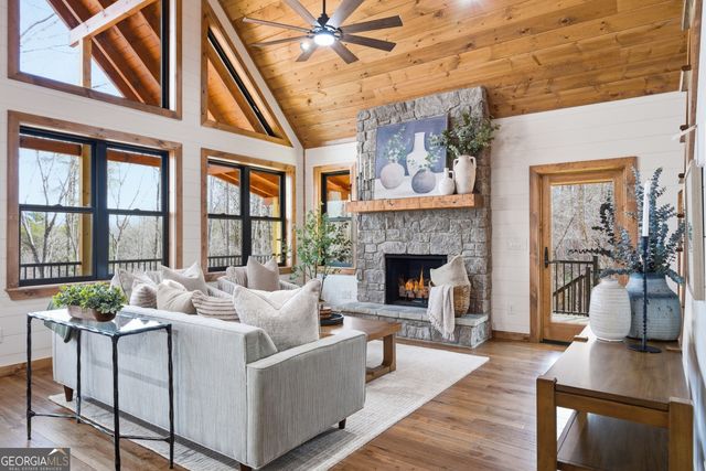 345 Big Oak Lane, Blue Ridge, GA 30513