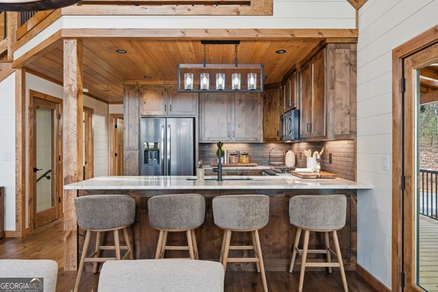 345 Big Oak Lane, Blue Ridge, GA 30513