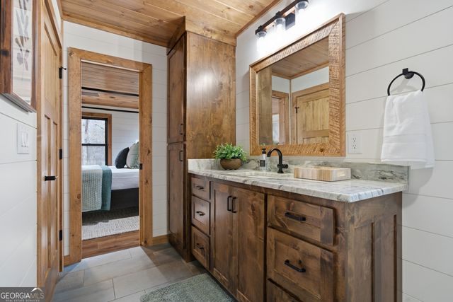 345 Big Oak Lane, Blue Ridge, GA 30513