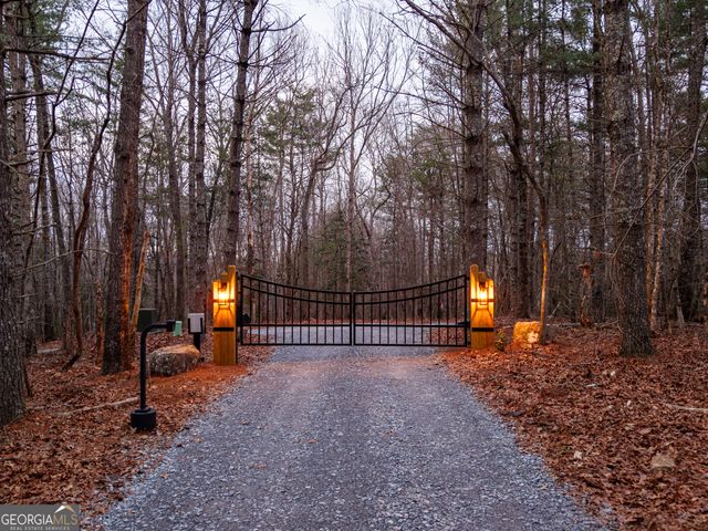 345 Big Oak Lane, Blue Ridge, GA 30513