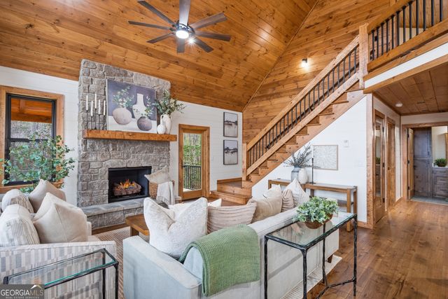 345 Big Oak Lane, Blue Ridge, GA 30513